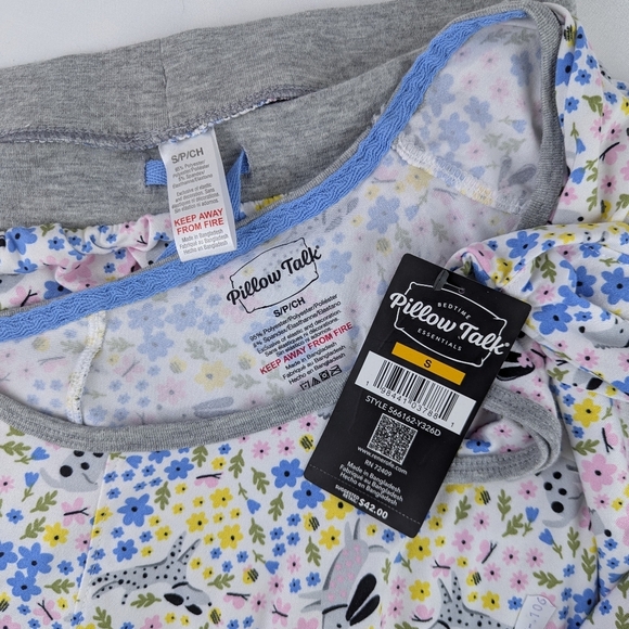 Pillow Talk PJ Set Short Sleeve Top Shorts Dogs Bees Flowers Print S NWT - Picture 9 of 9